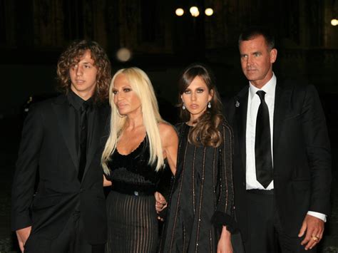 família versace|versace family facts.